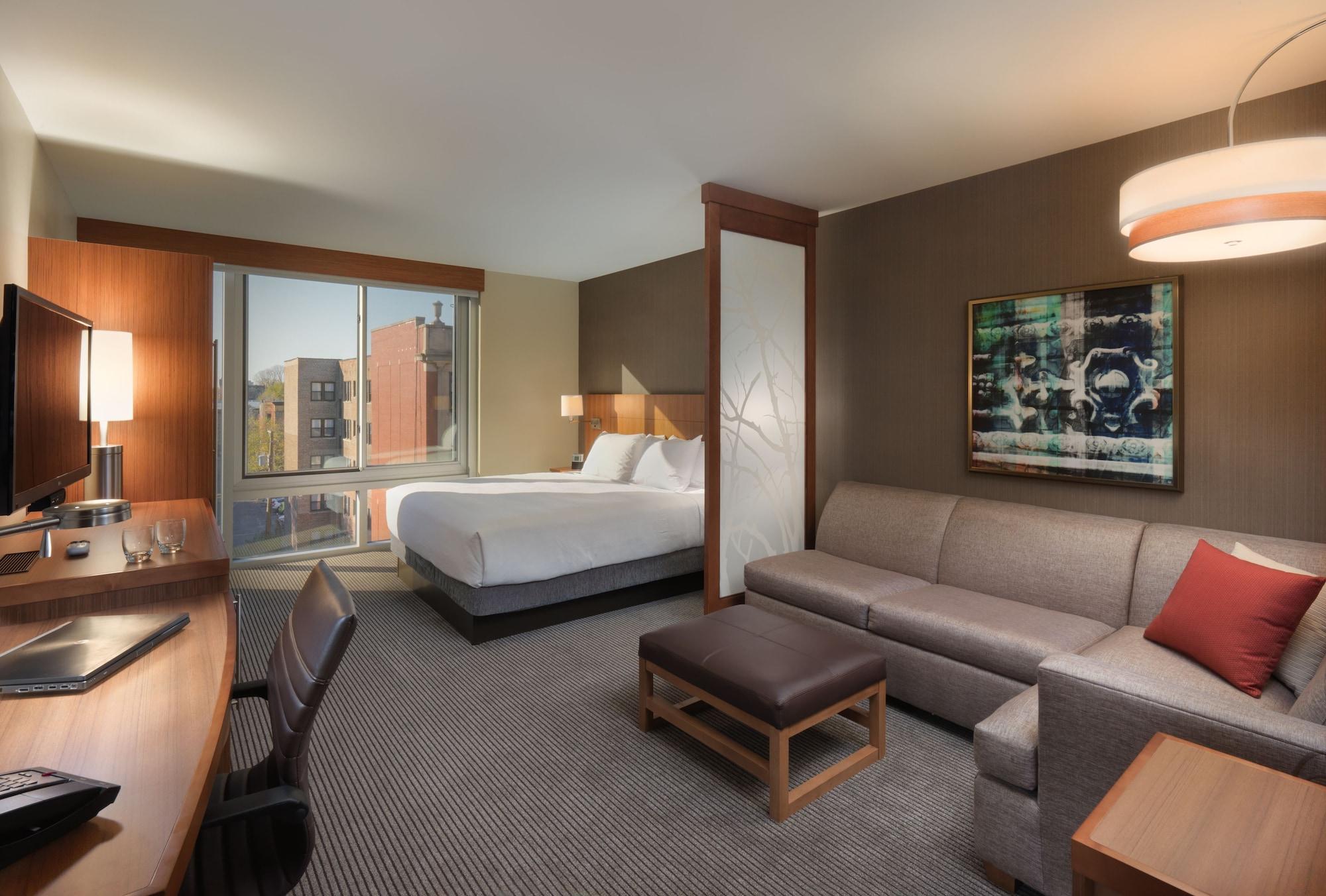 Hyatt Place Chicago-South/University Medical Center Exterior photo